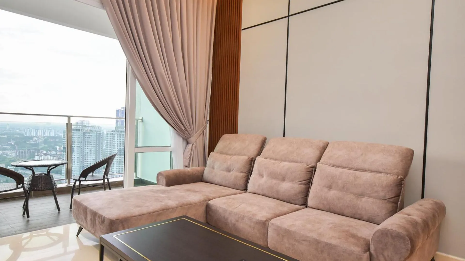 Tritower Residence By Nest Home【Walking Distance To Ciq】 Johor Bahru 0*,  Malaysia